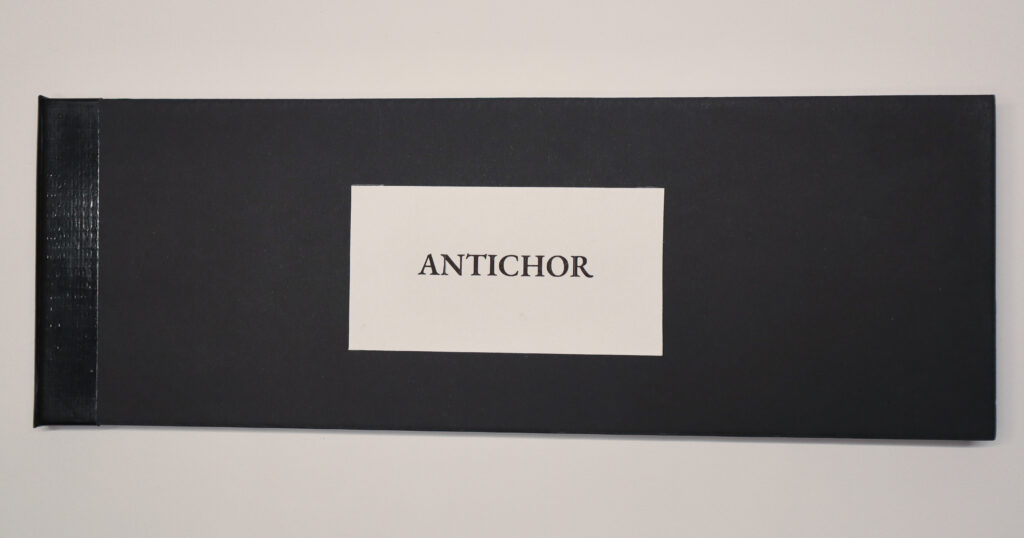 Fanni Engel, Lou Drouot, Axel Holstein, Antichor